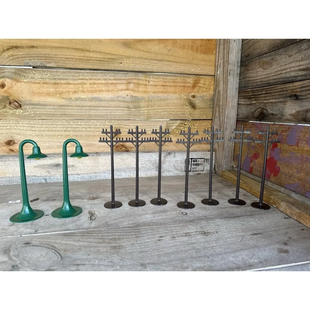 VINTAGE 6 MARX Toy Train‎ Accessories 7- Telephone Poles Plastic 2- Light Poles